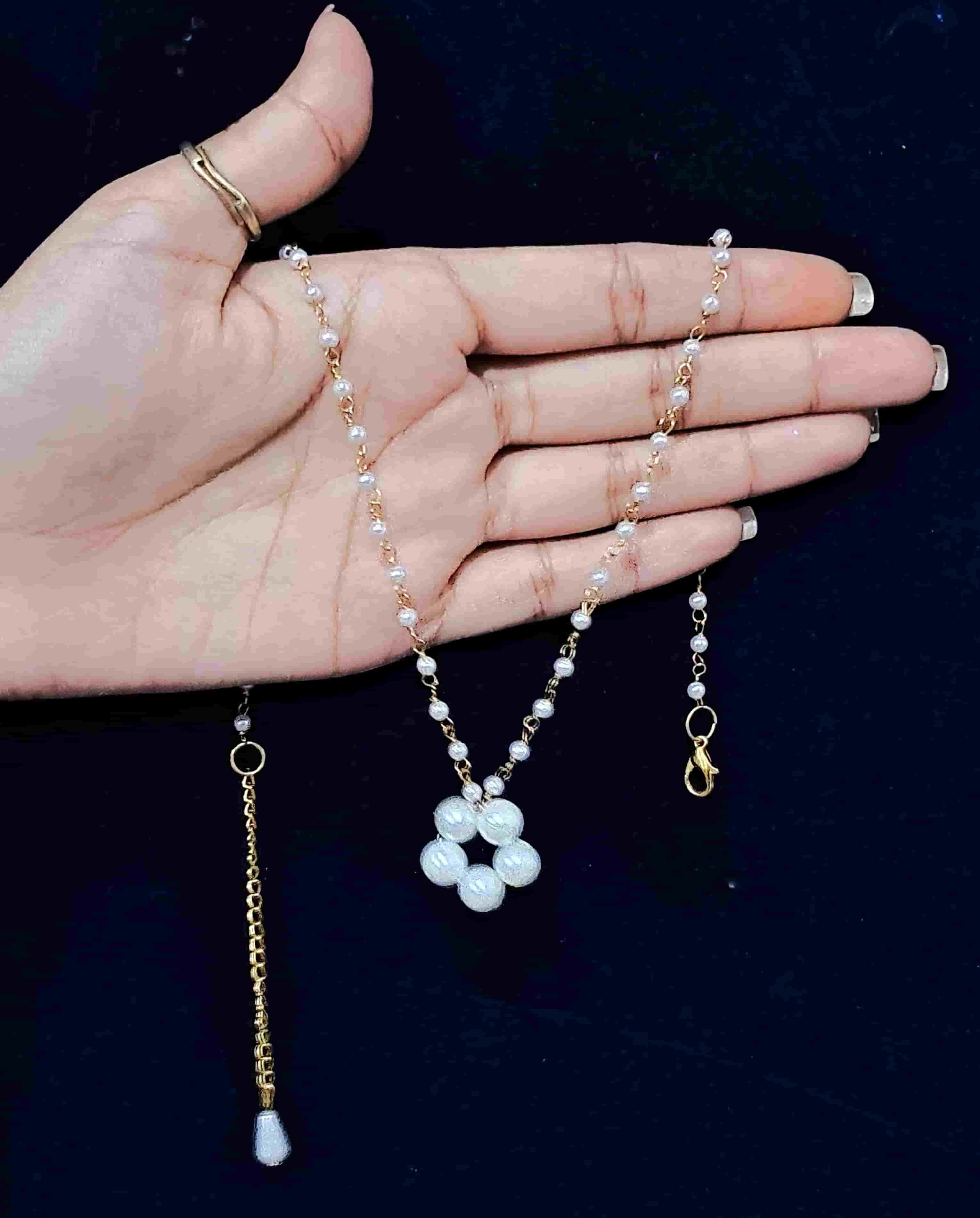 pearly necklace by Velaora Jewels